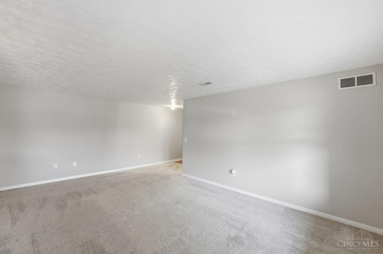 92 Rough Way Property Photo 7