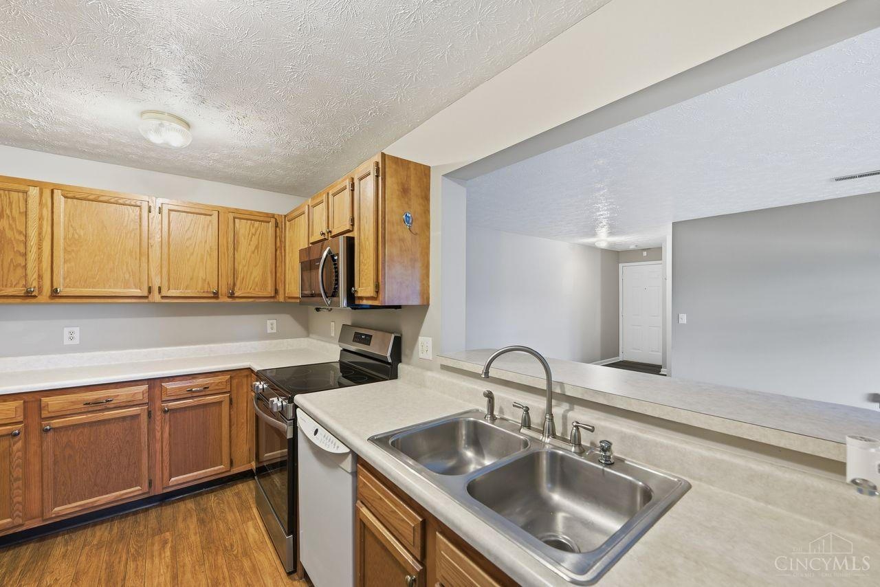 92 Rough Way Property Photo 12