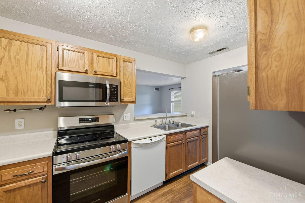 92 Rough Way Property Photo 14