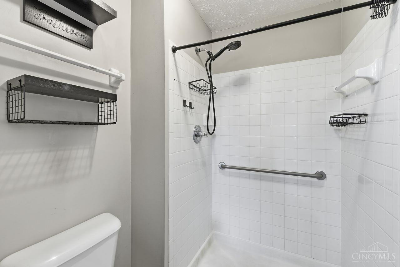 92 Rough Way Property Photo 22