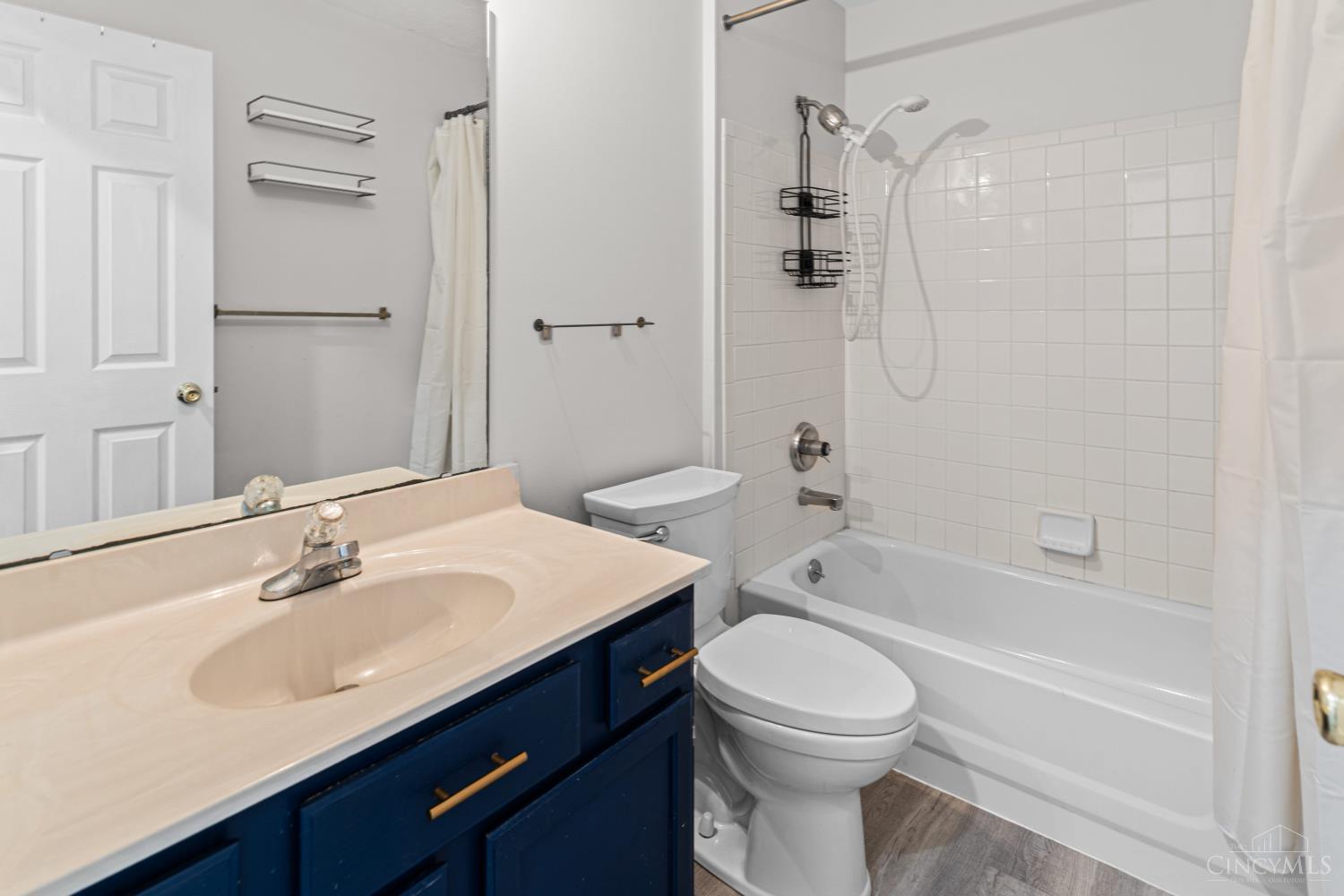9325 Winton Road Property Photo 14