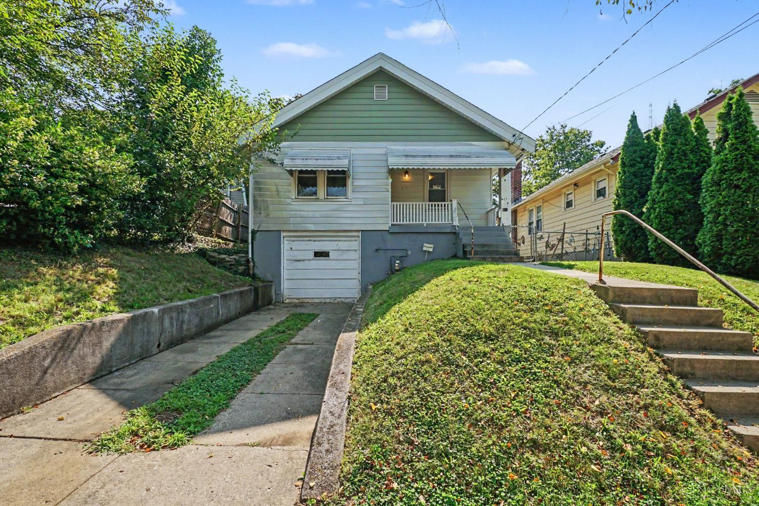 924 Chateau Avenue Property Photo 1