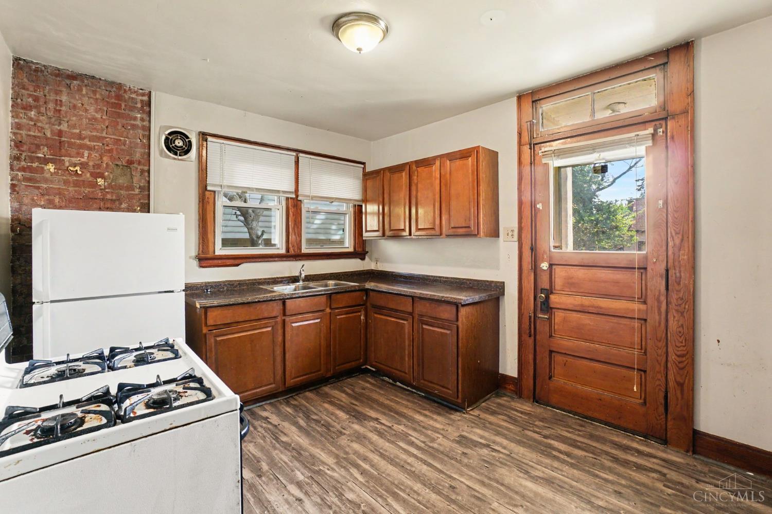 924 Chateau Avenue Property Photo 11