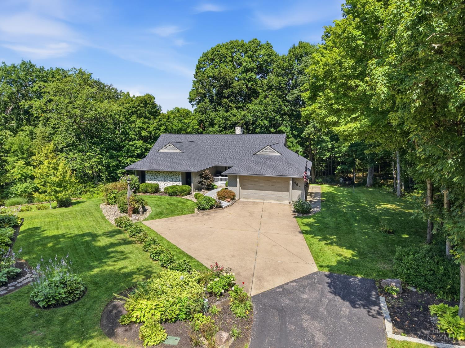 464 Creekside Drive Property Photo