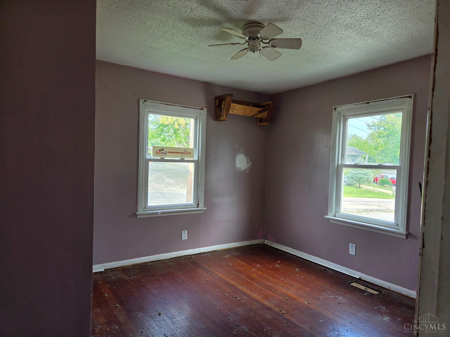 1944 Parkamo Avenue Property Photo 4