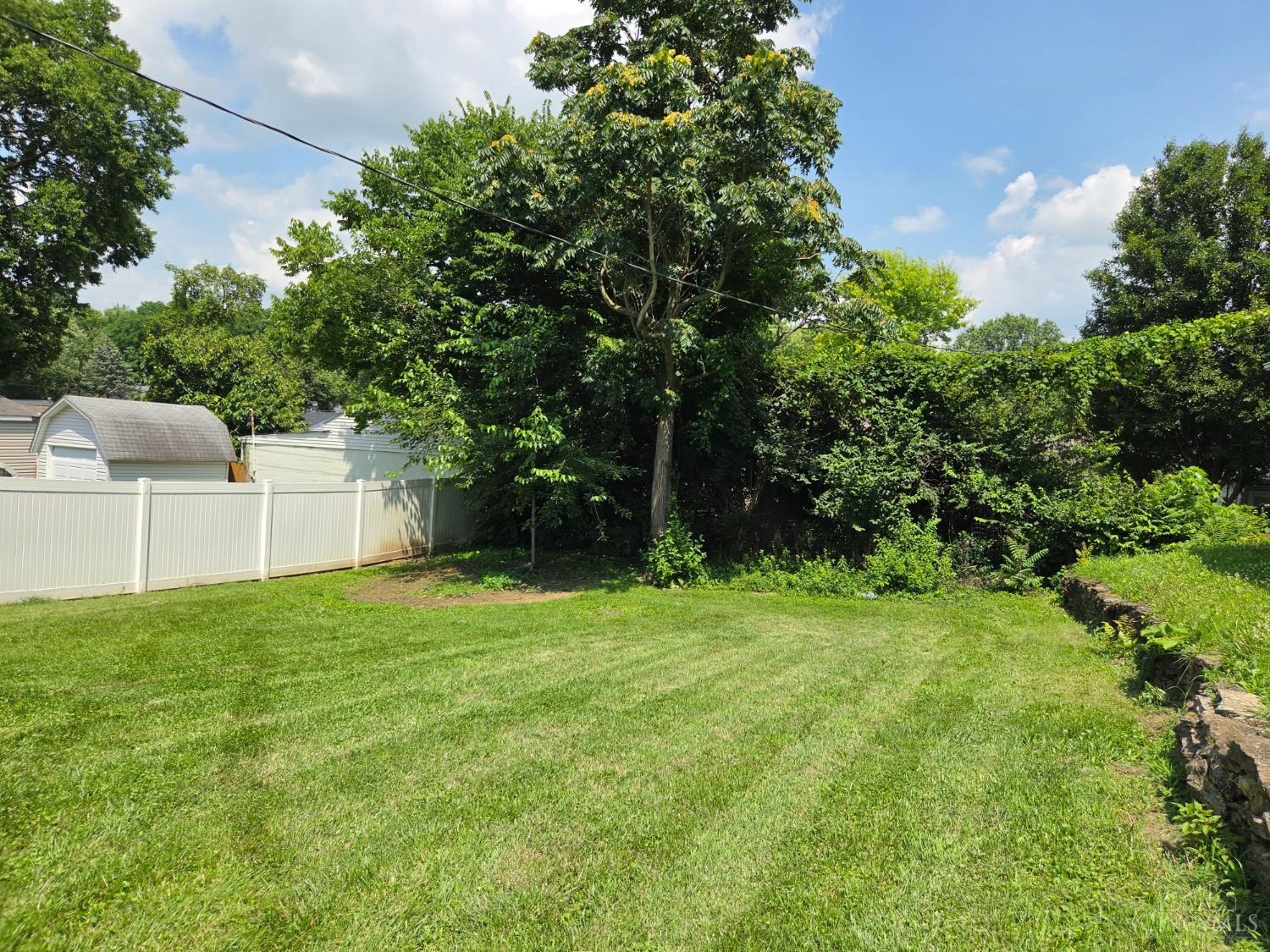 1944 Parkamo Avenue Property Photo 8