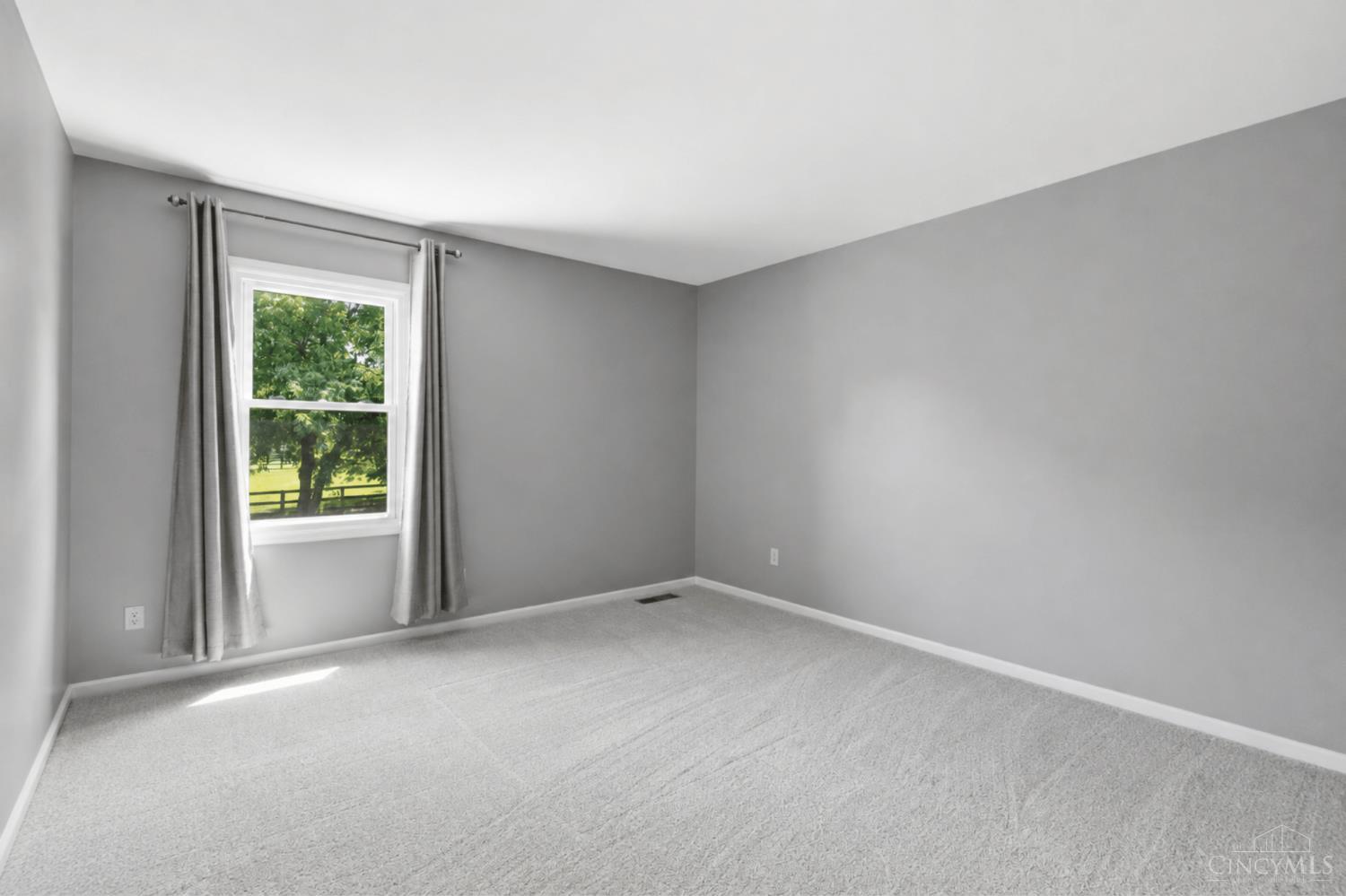 7097 Maple Creek Drive Property Photo 30