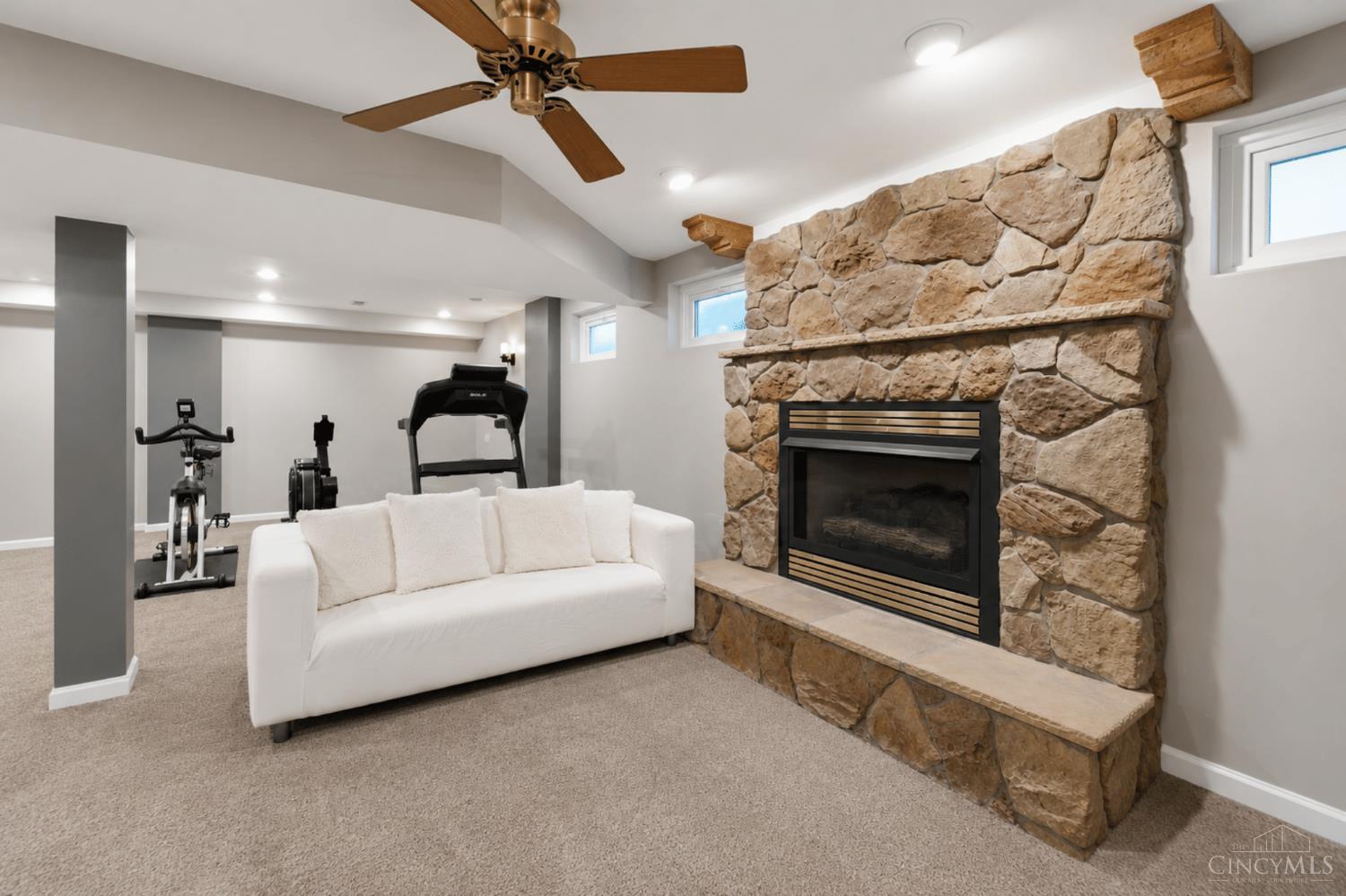 7097 Maple Creek Drive Property Photo 37