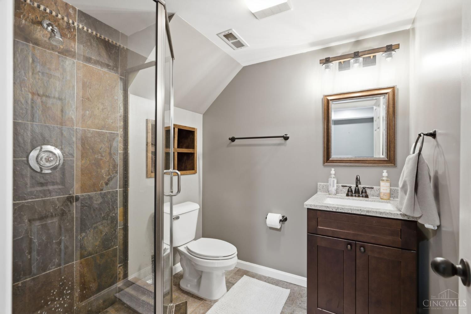 7097 Maple Creek Drive Property Photo 38