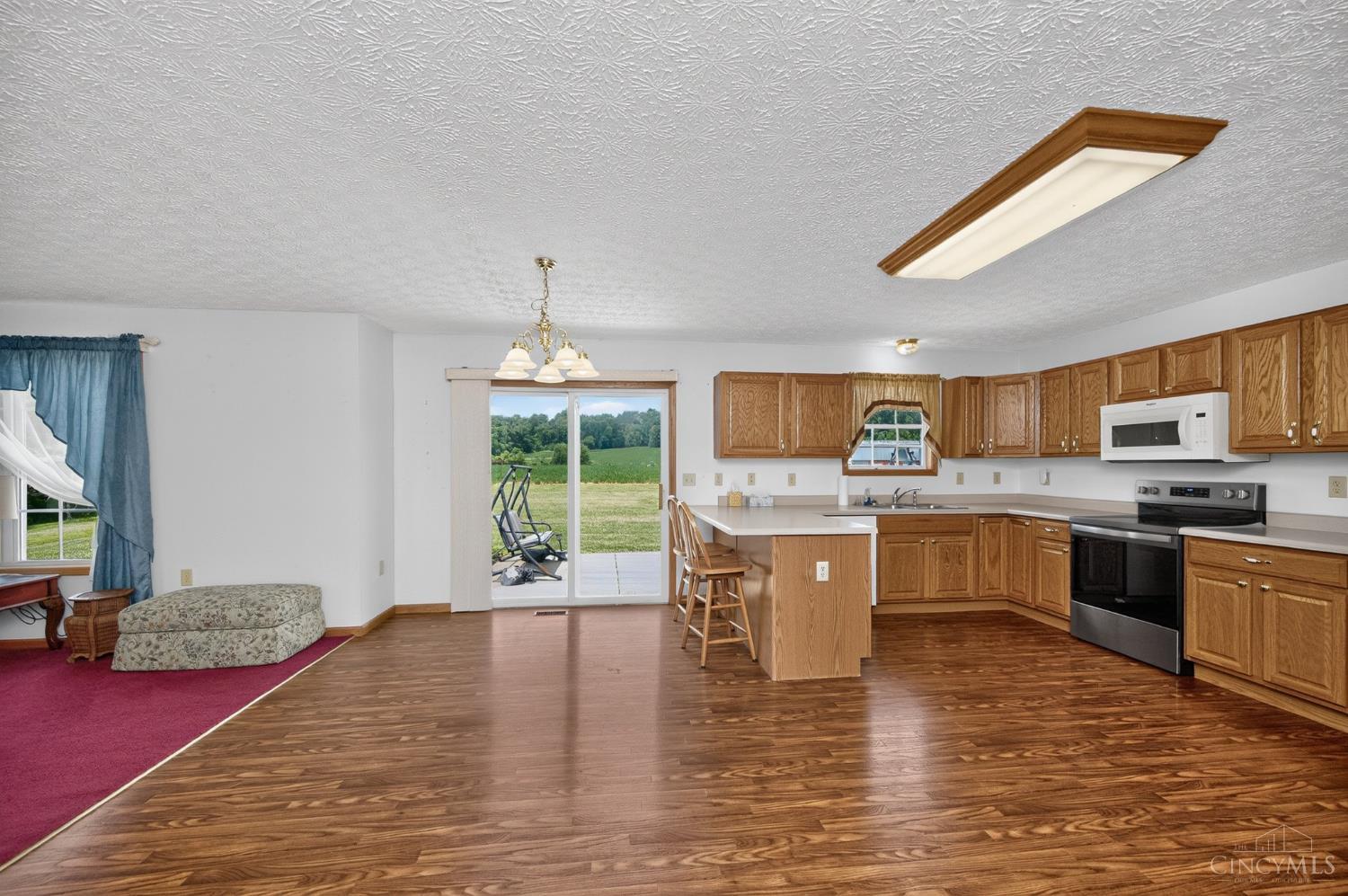 9043 Storer Lane Property Photo 13