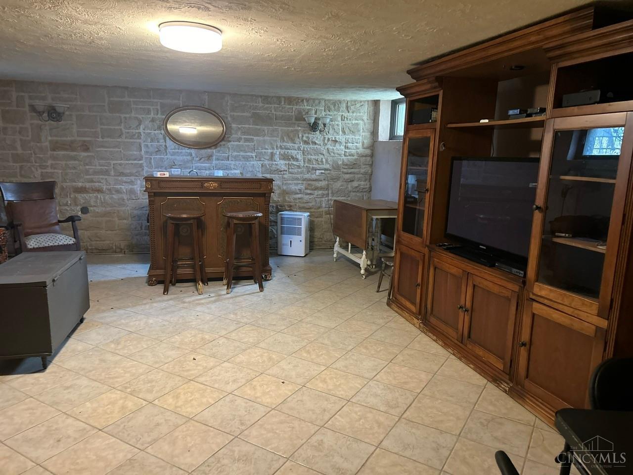 S 333 Main Street Property Photo 14