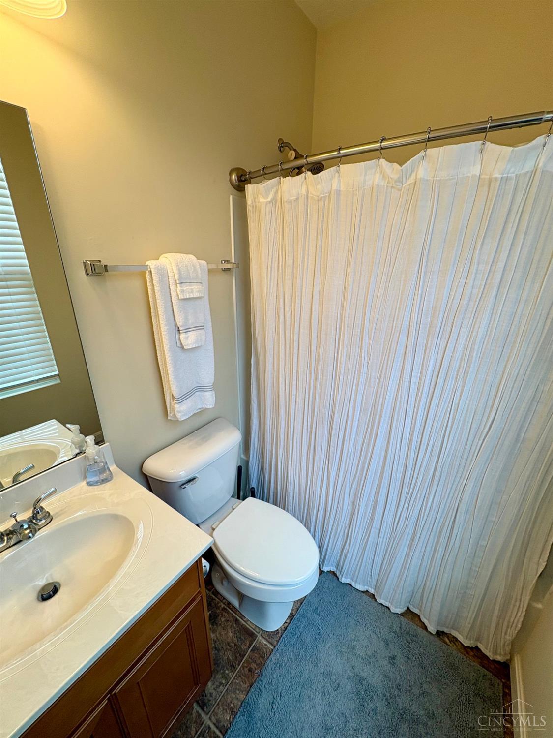 1024 Lost Crossing Property Photo 5