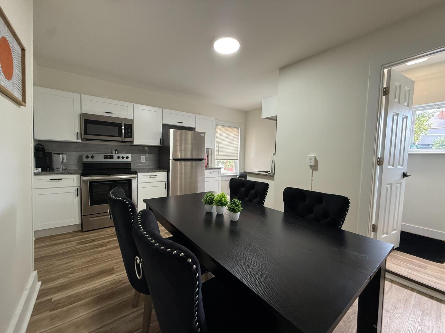 1312 Spring Street Property Photo 4