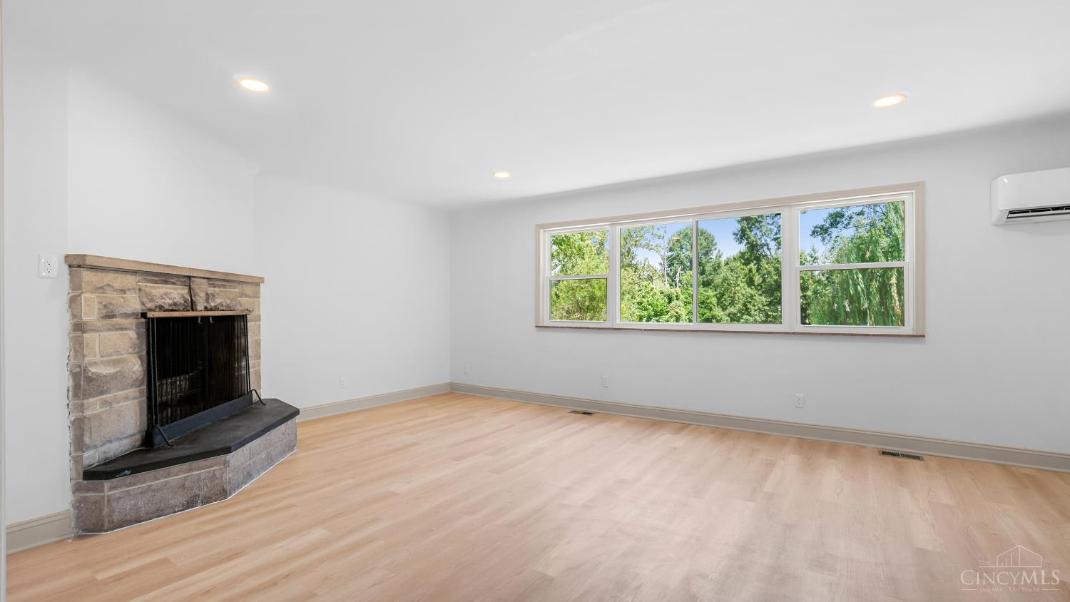 2810 Robers Avenue Property Photo 4