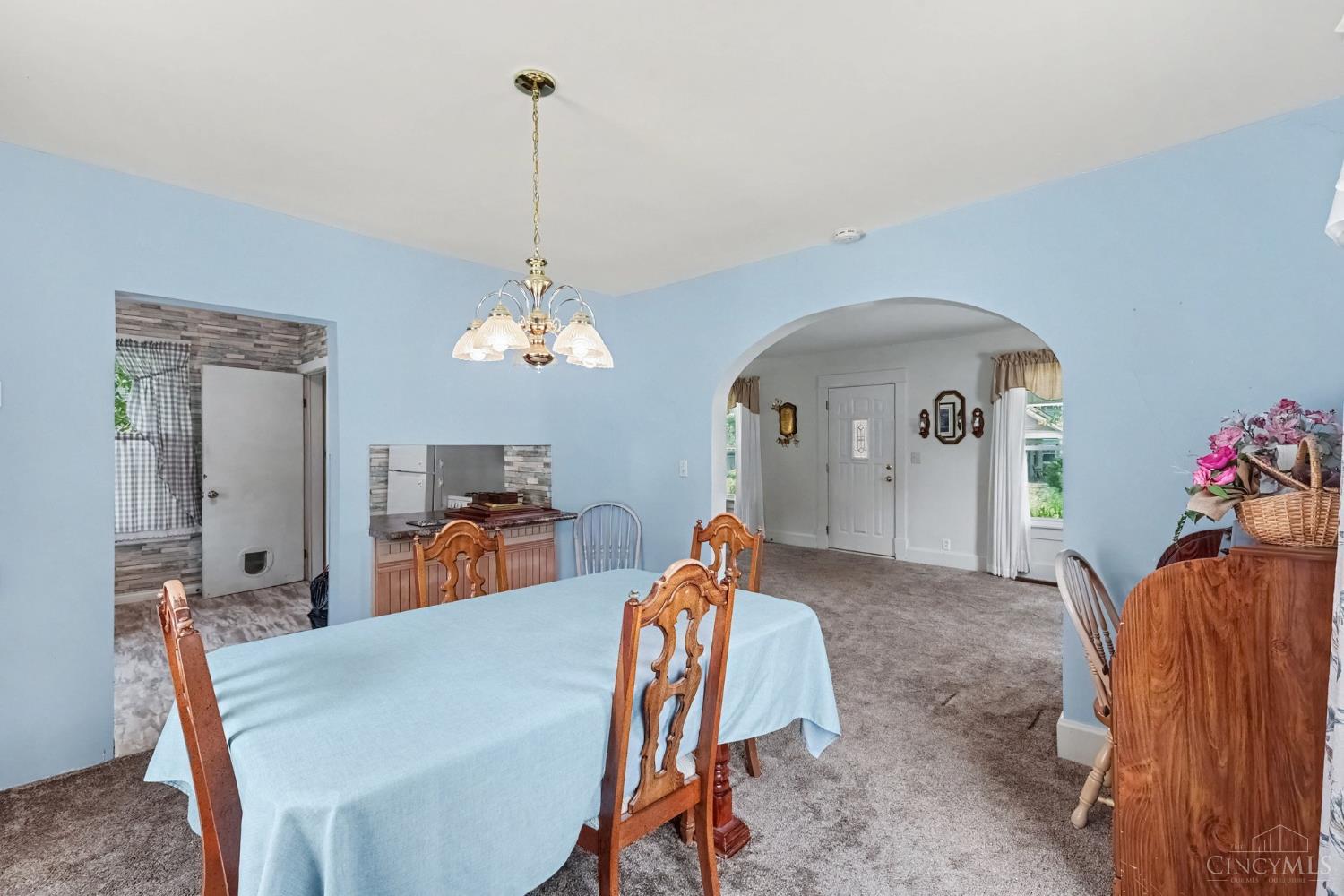 220 Victoria Avenue Property Photo 6