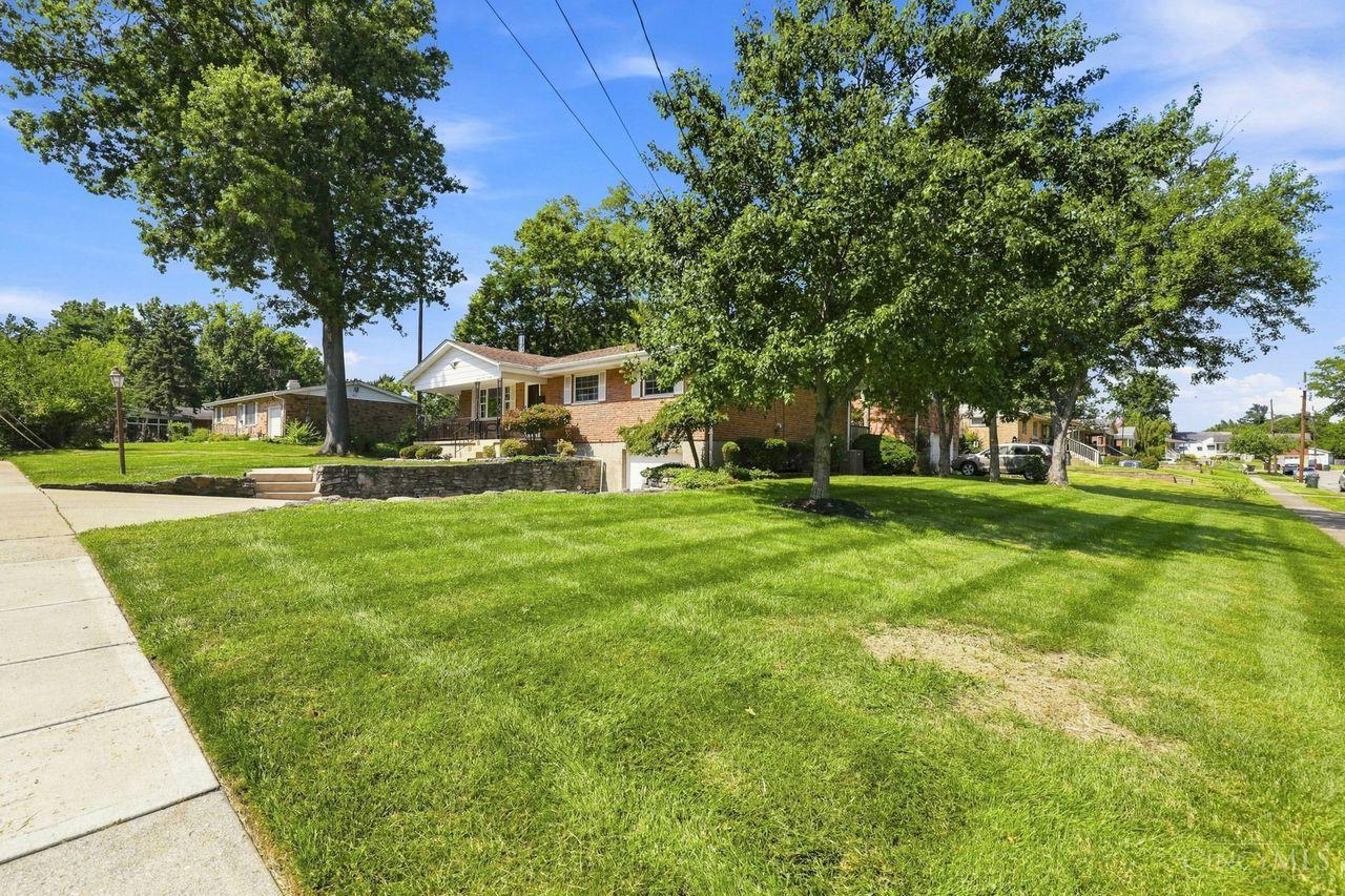 8771 Brittany Drive Property Photo 4