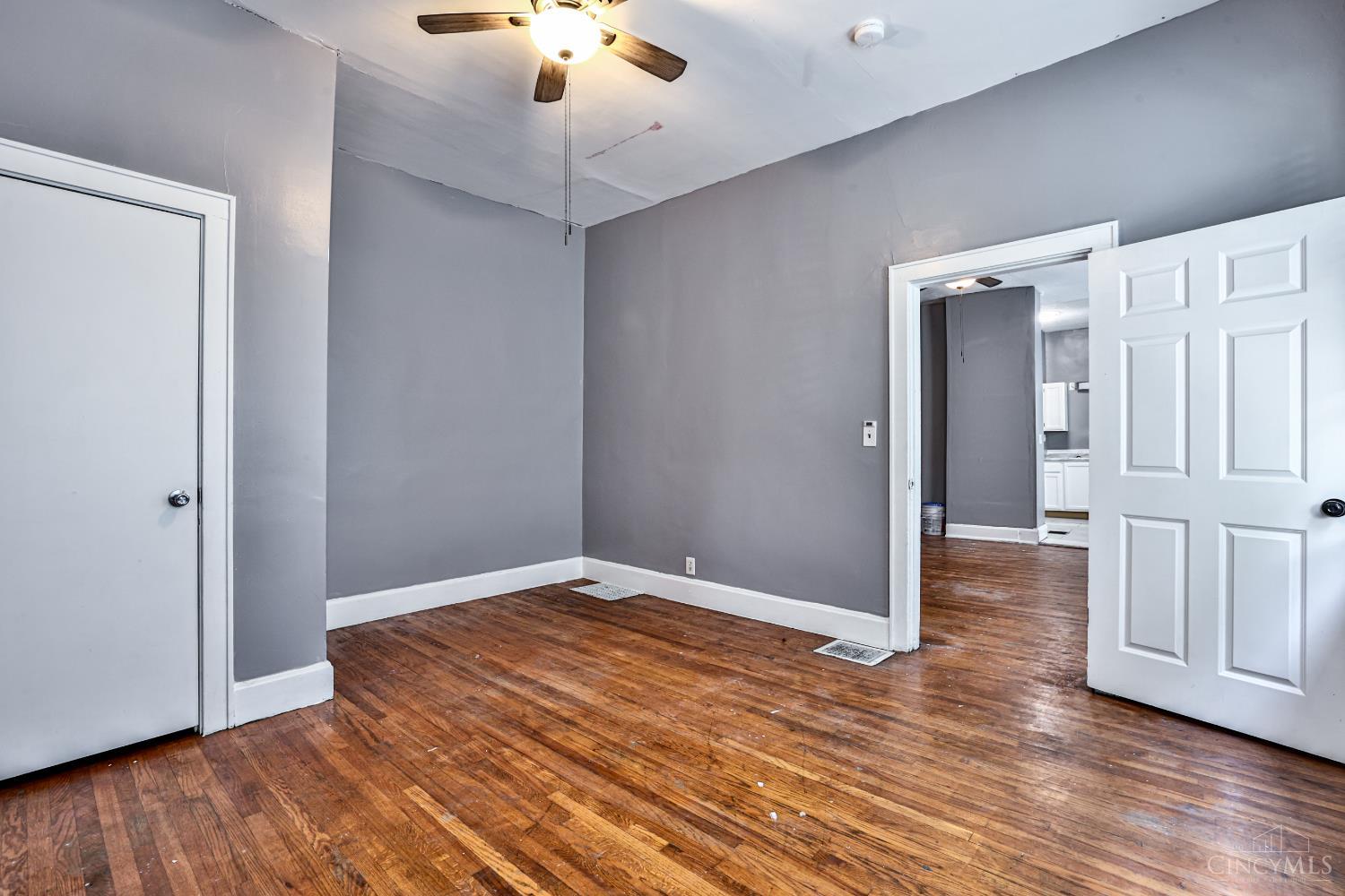 538 Grand Avenue Property Photo 5
