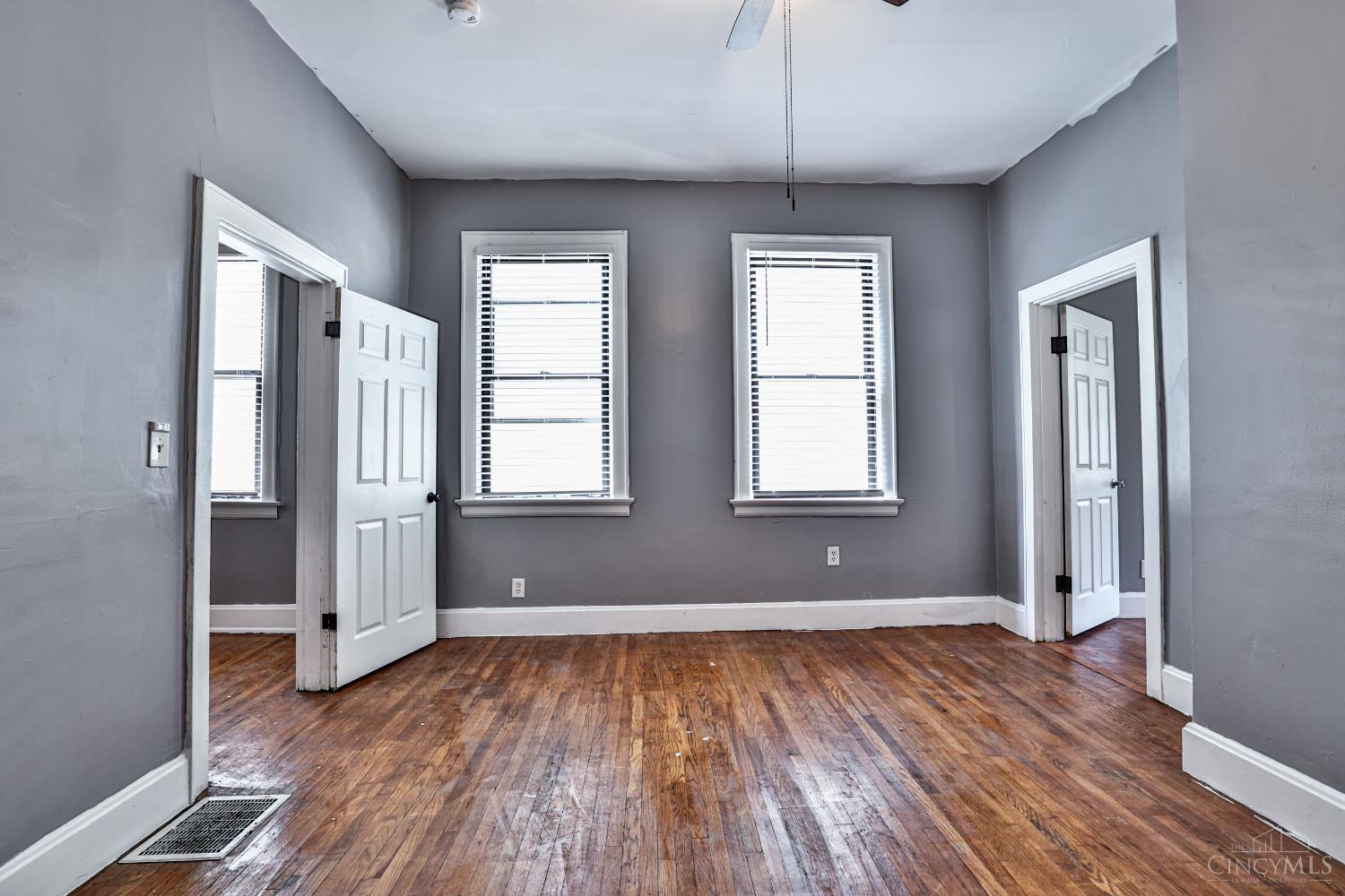 538 Grand Avenue Property Photo 6