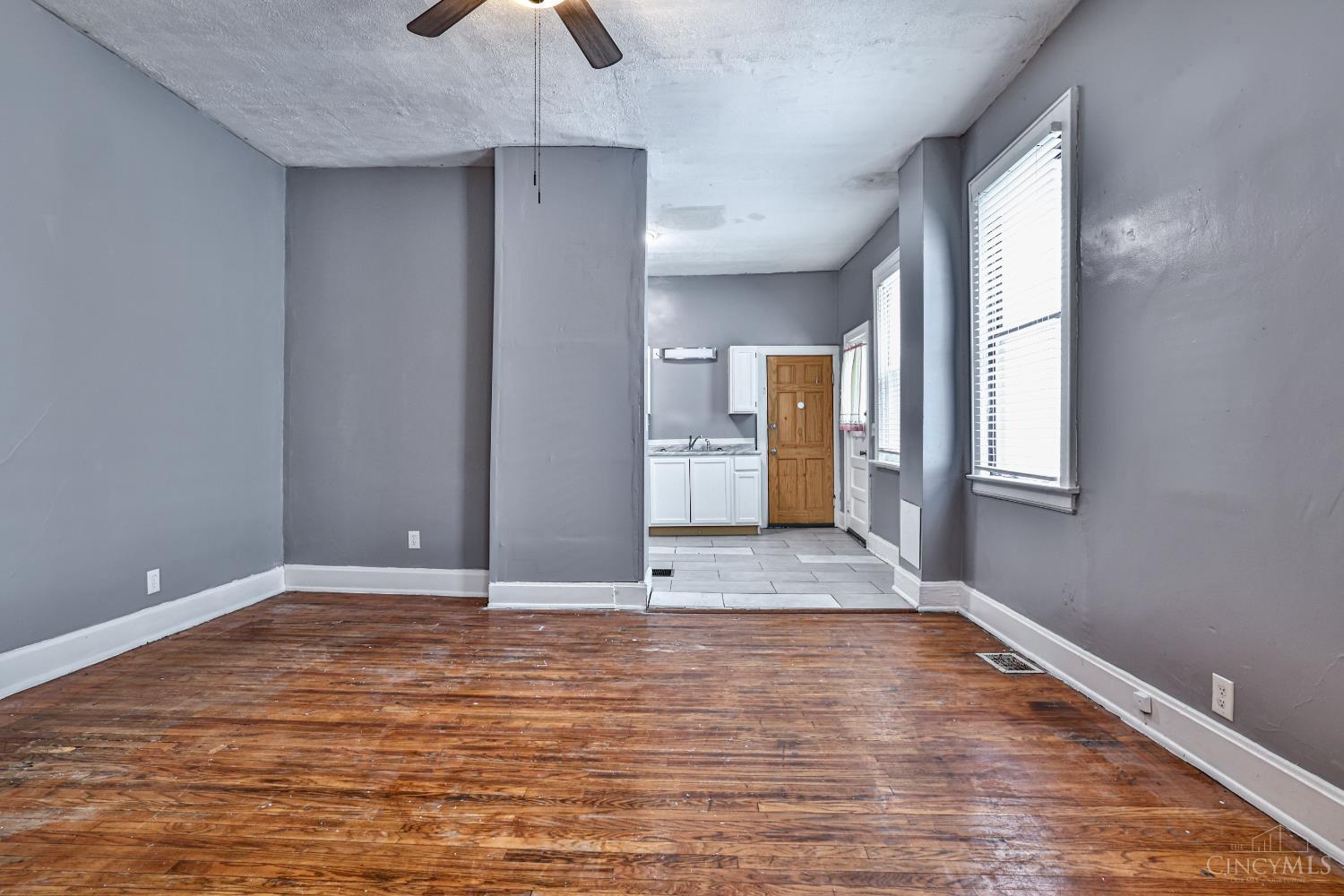 538 Grand Avenue Property Photo 10
