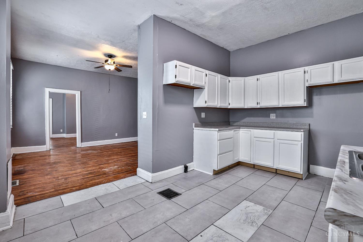 538 Grand Avenue Property Photo 14