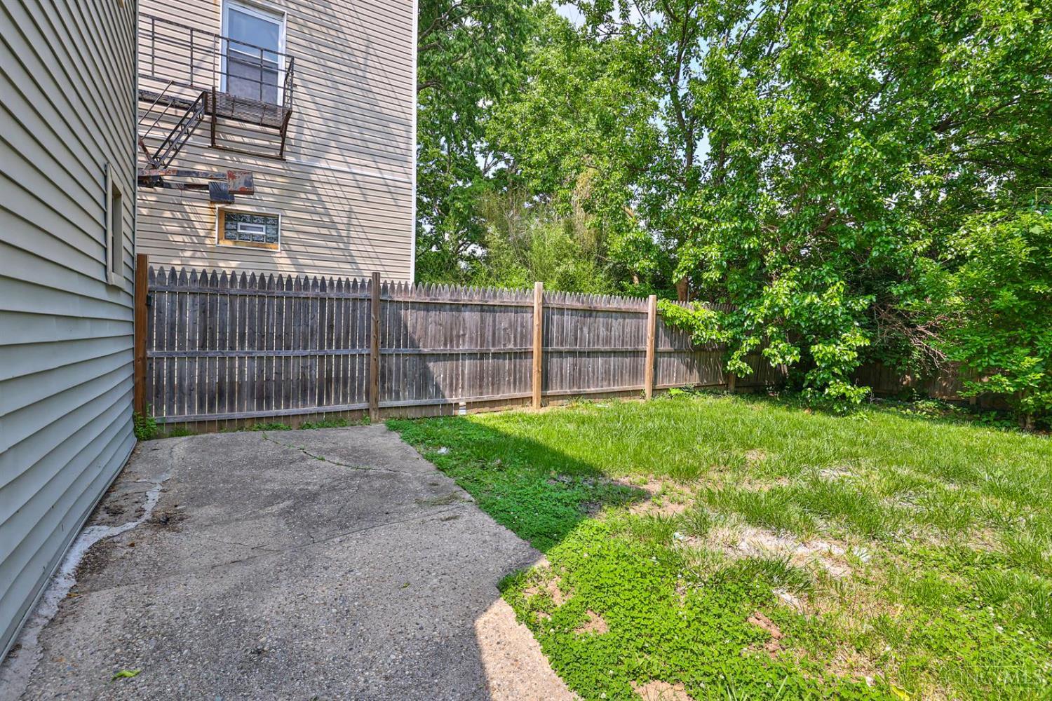 538 Grand Avenue Property Photo 24