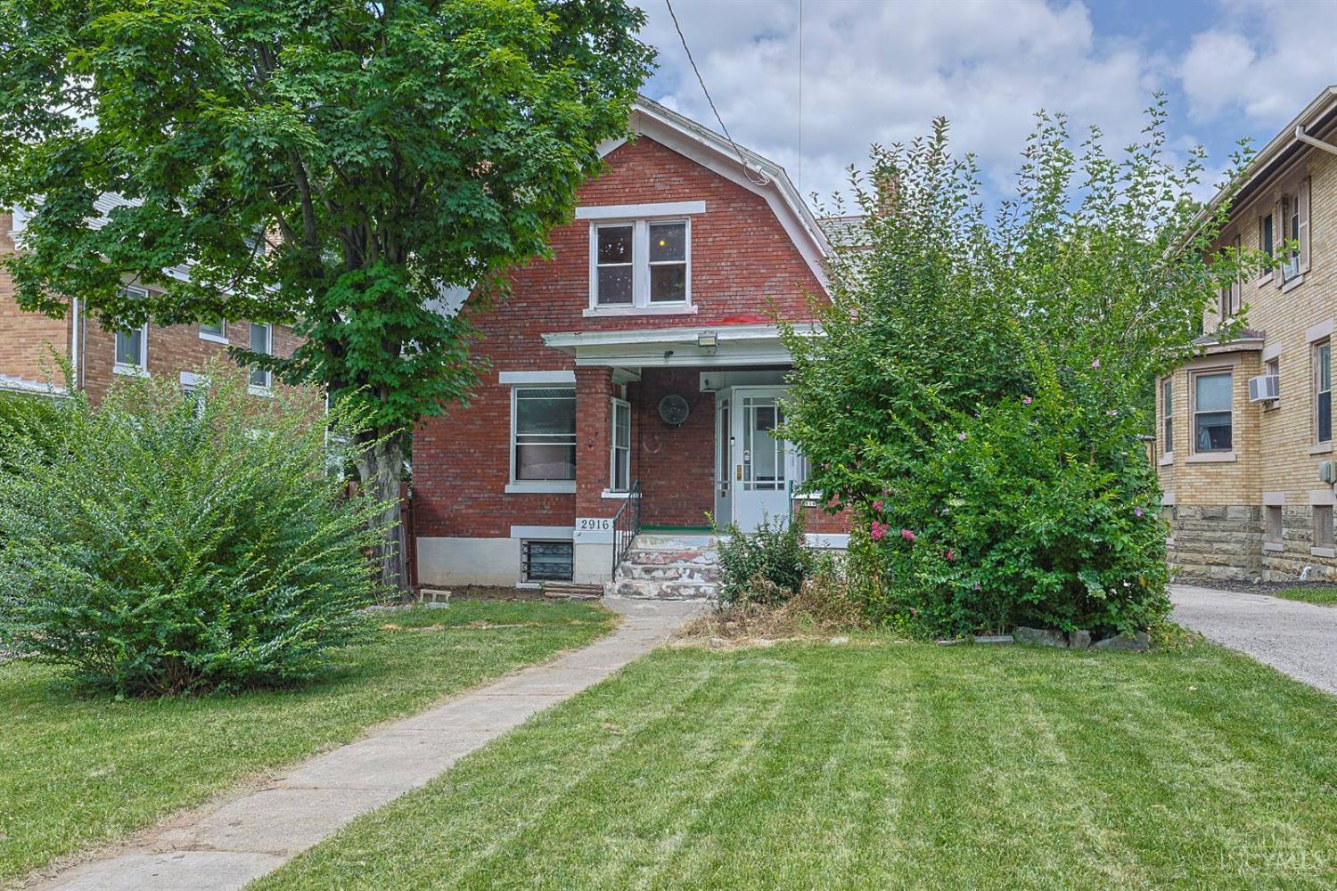 2916 Harrison Avenue Property Photo 1