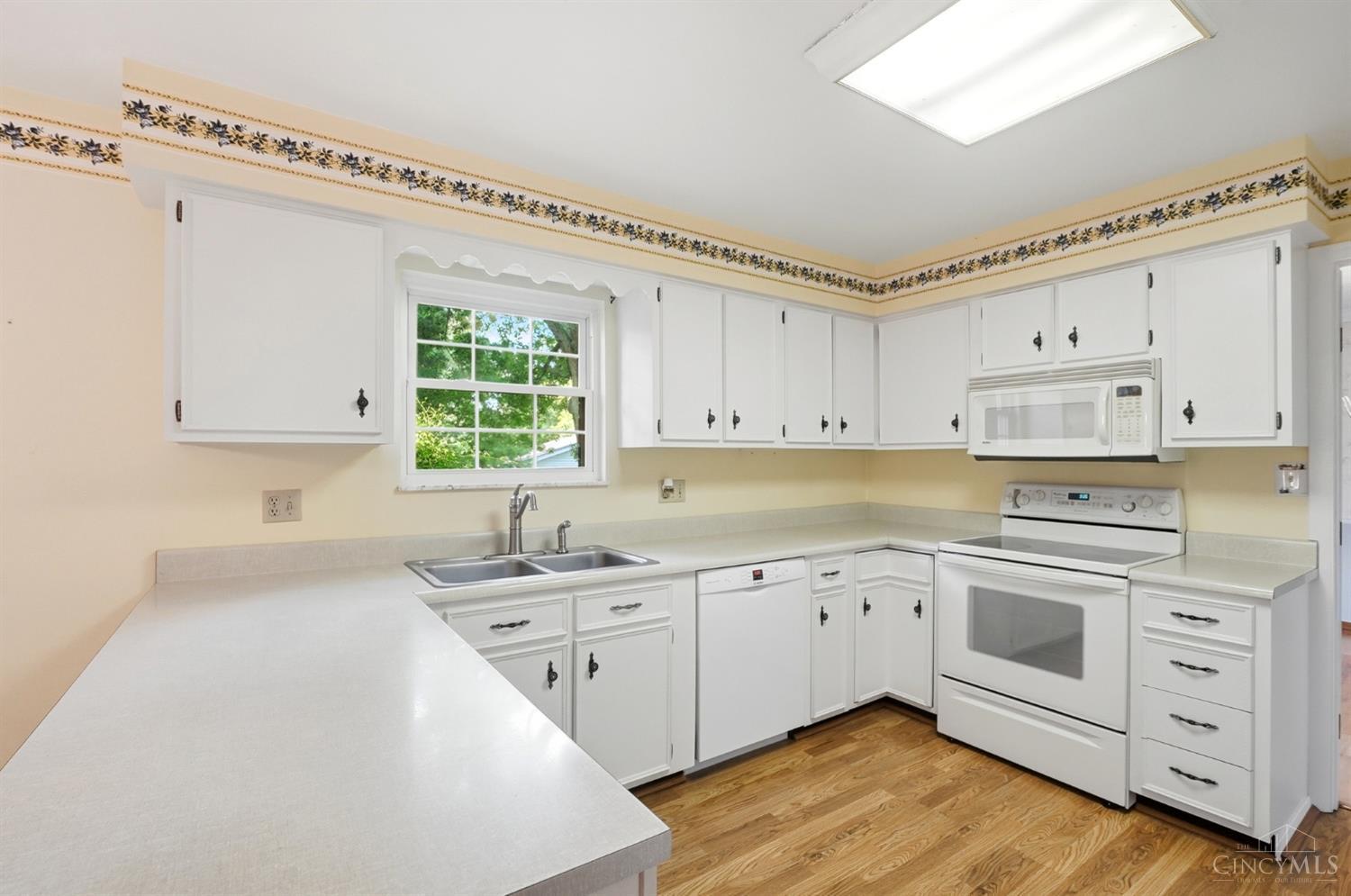 9179 Revere Run Property Photo 12