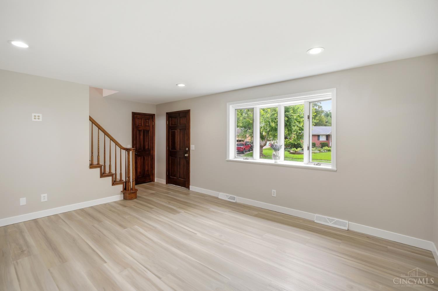 1103 Westfield Drive Property Photo 5
