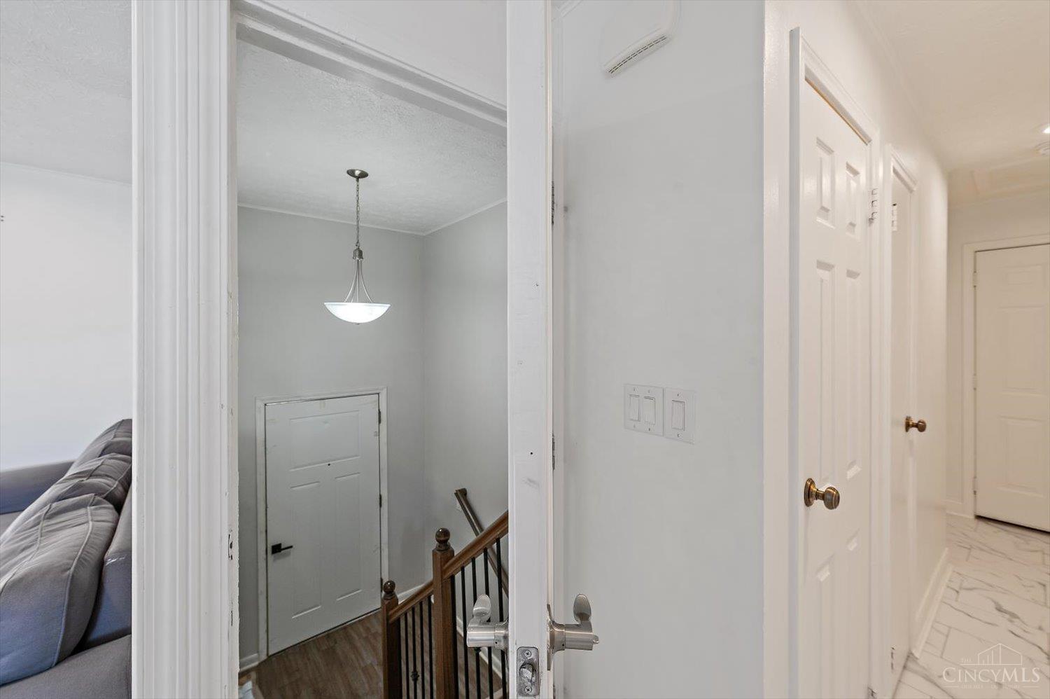 390 Sandy Lane Property Photo 6