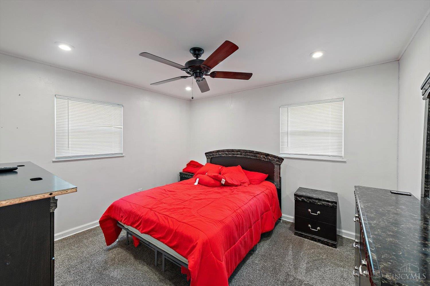 390 Sandy Lane Property Photo 19