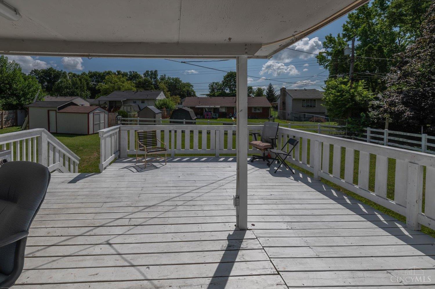 390 Sandy Lane Property Photo 25