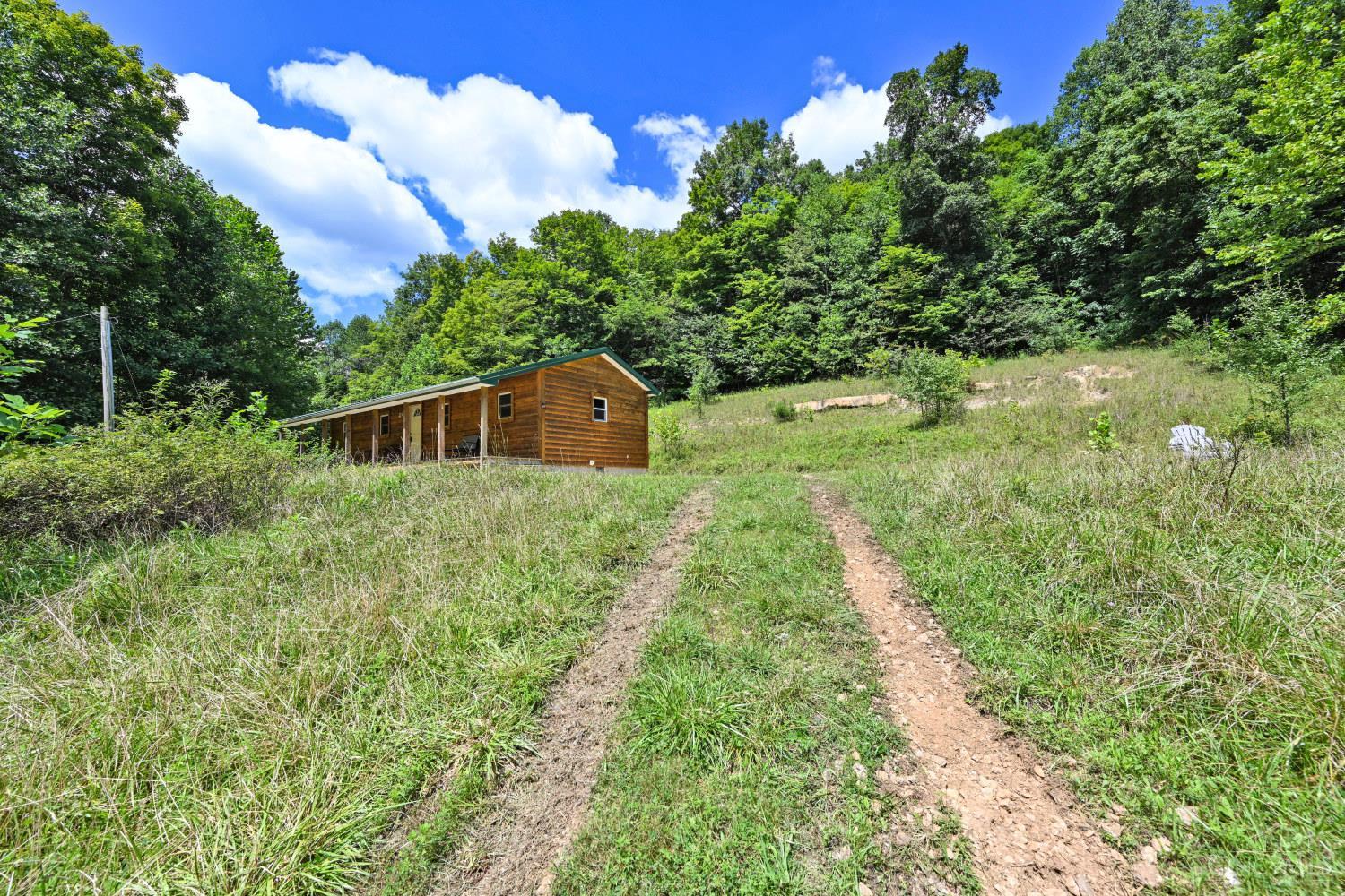 1890 Hall Fork Road Property Photo 3