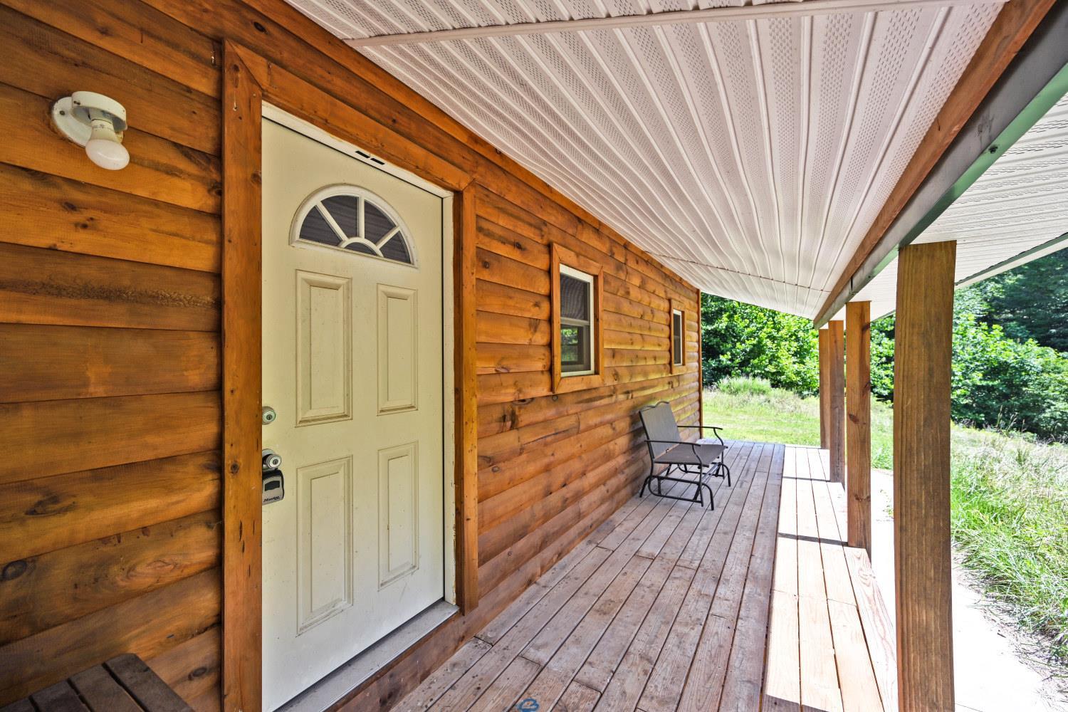 1890 Hall Fork Road Property Photo 6