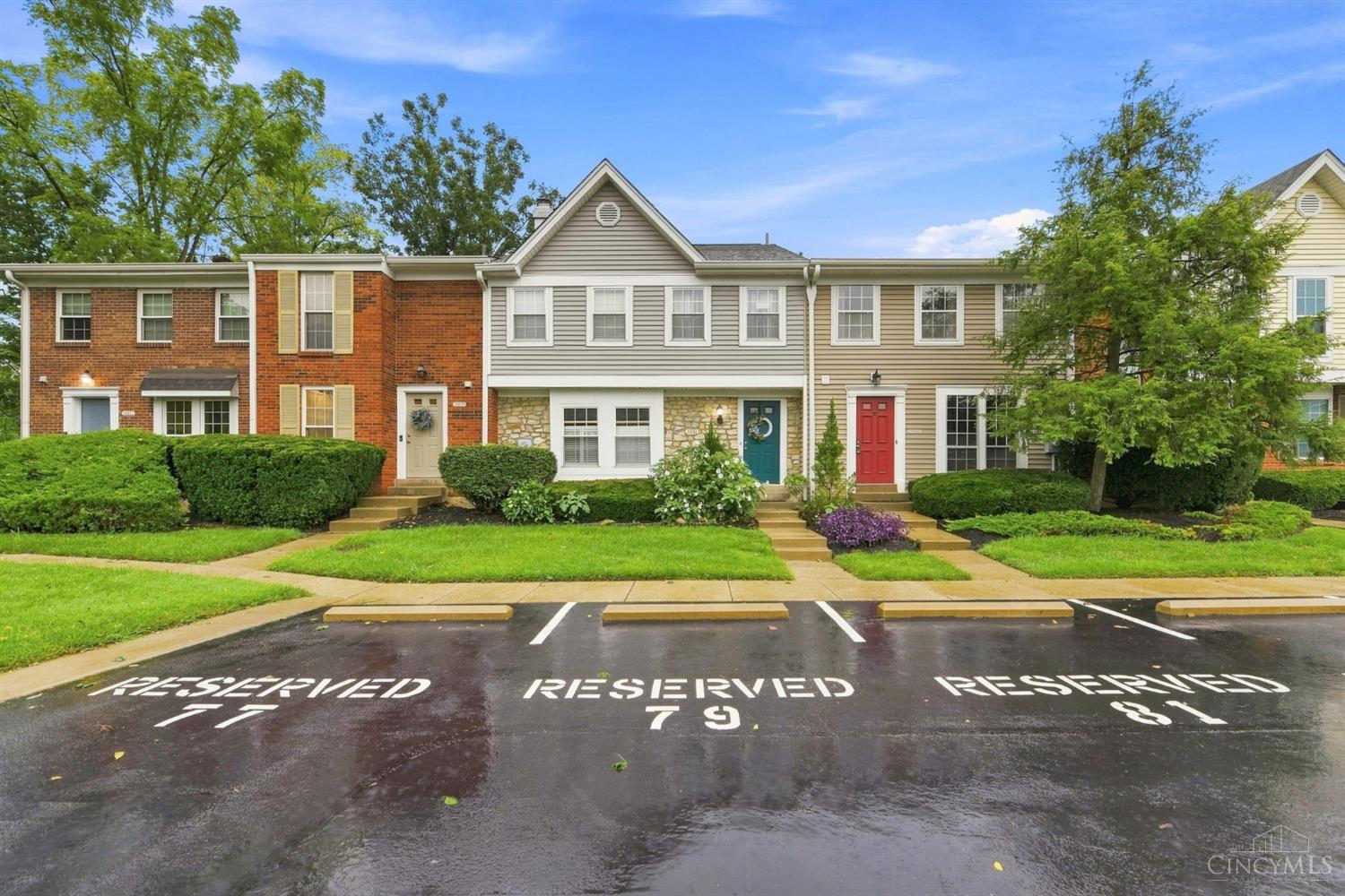 10879 Lakehurst Court Property Photo 4