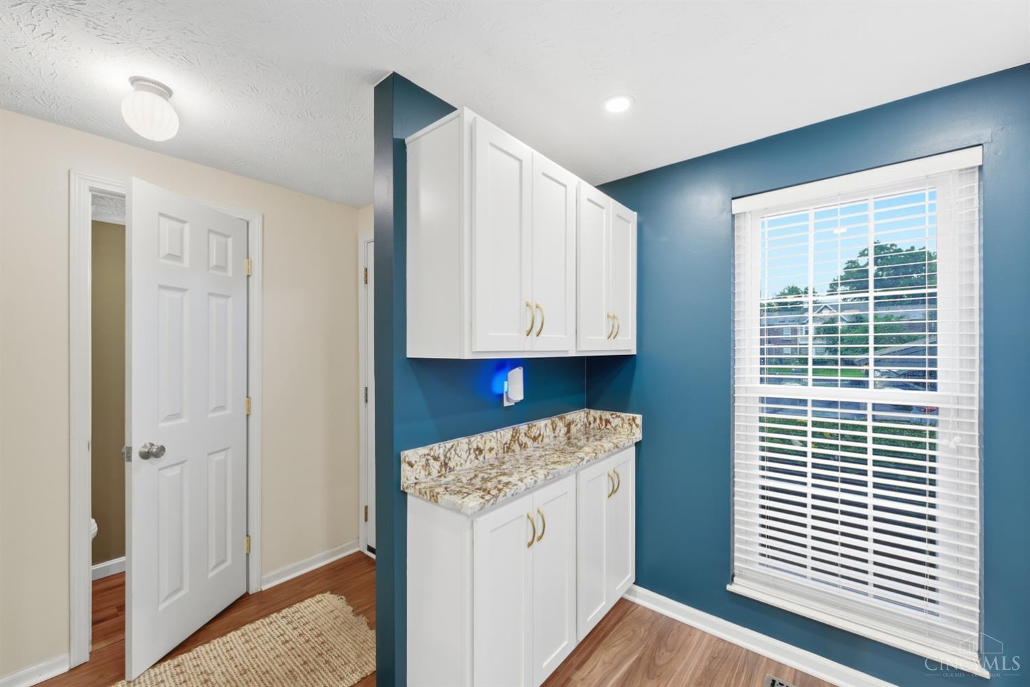 10879 Lakehurst Court Property Photo 5