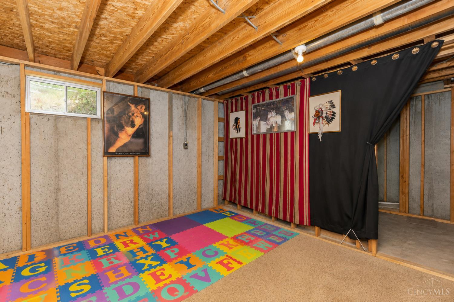 2590 Westbourne Drive Property Photo 27