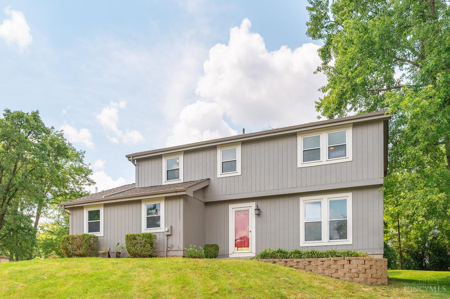 8128 Rollingwood Way Property Photo 4
