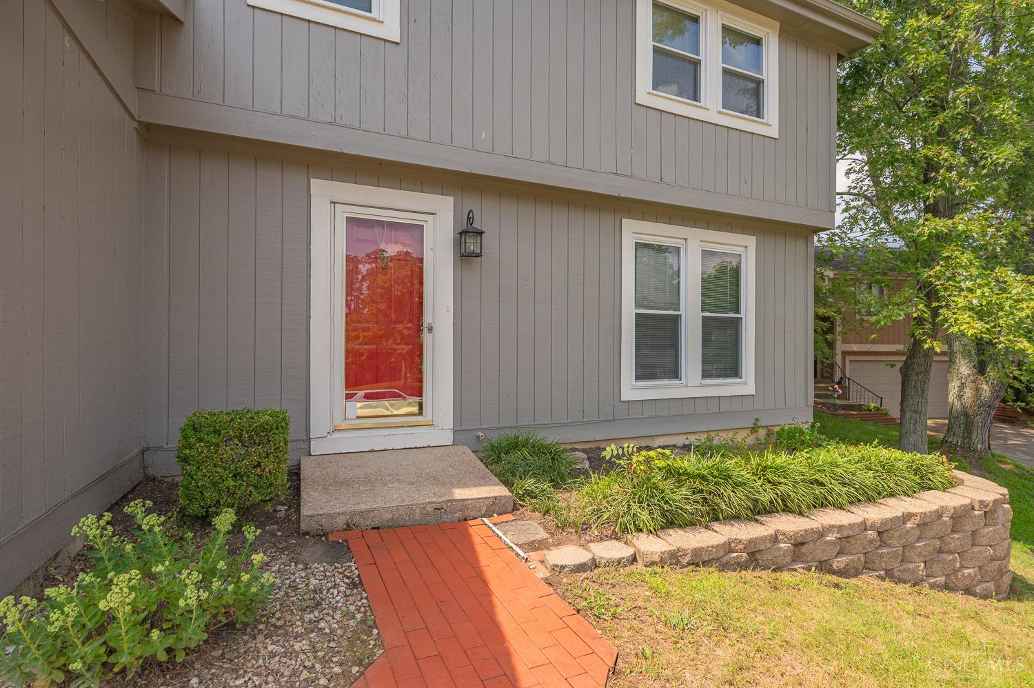 8128 Rollingwood Way Property Photo 6