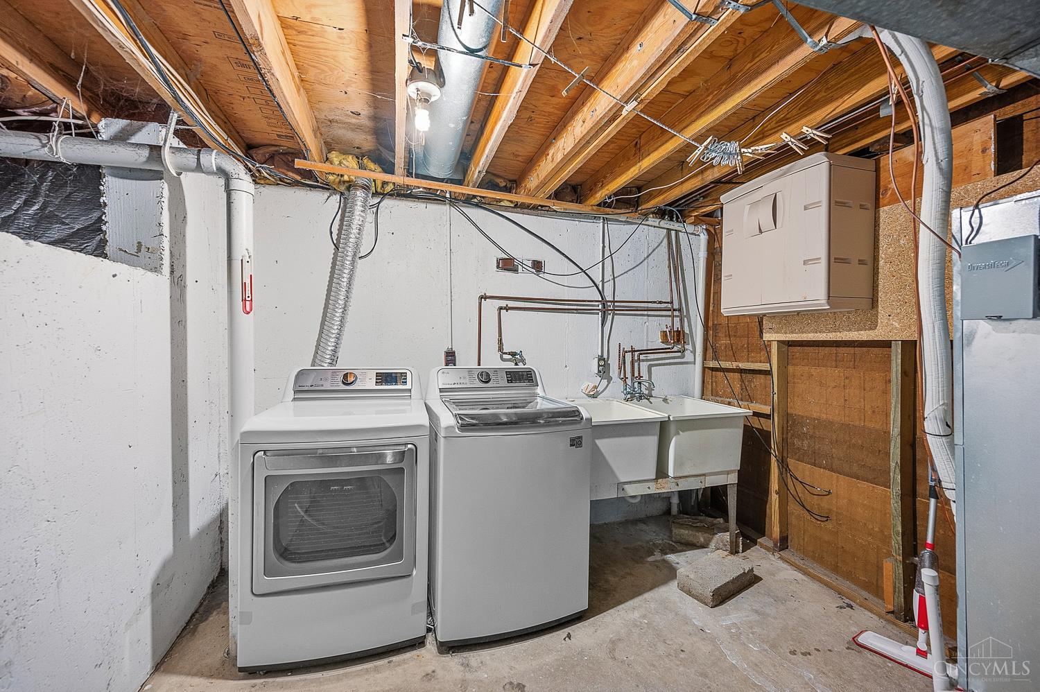 8128 Rollingwood Way Property Photo 42