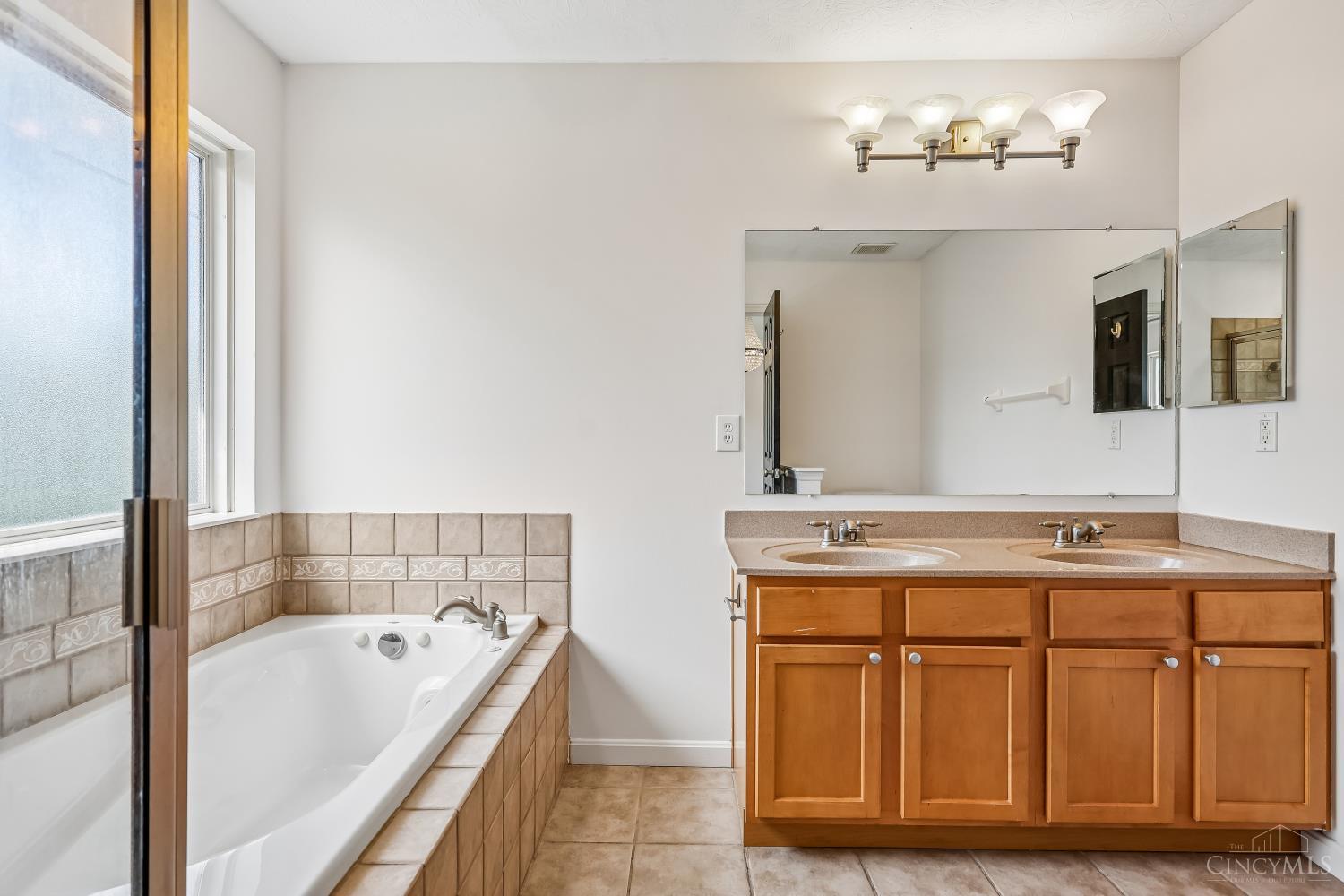 7235 Northgate Drive Property Photo 19