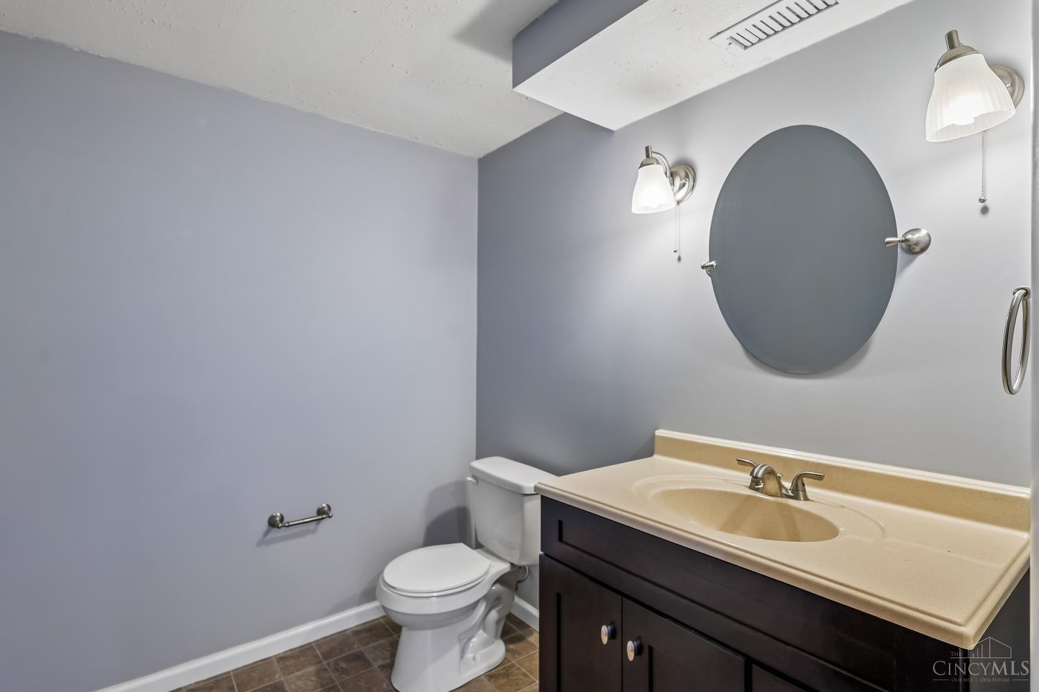 7235 Northgate Drive Property Photo 32