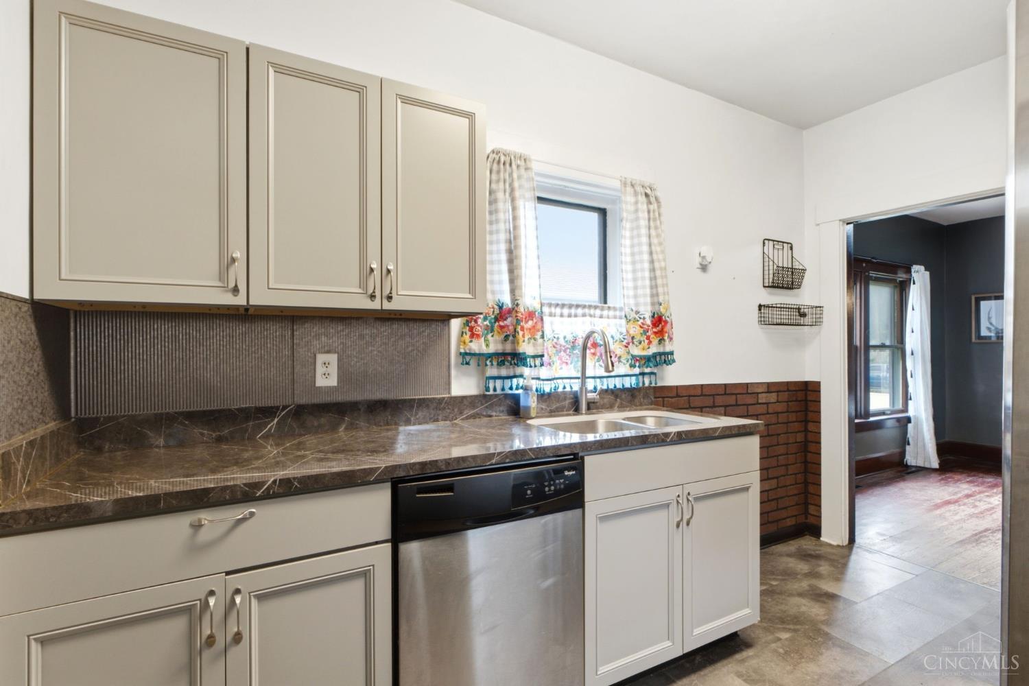 308 Forest Avenue Property Photo 19