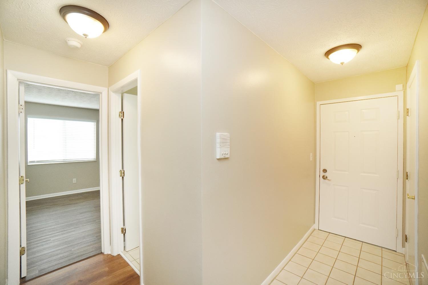 8945 Eagleview Drive Property Photo 5