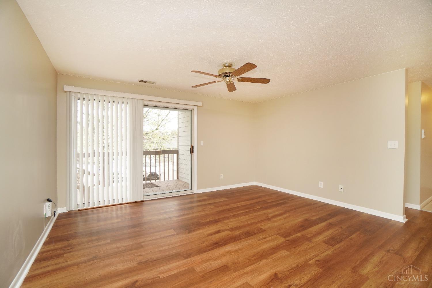 8945 Eagleview Drive Property Photo 7