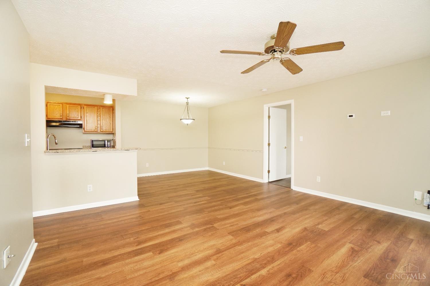 8945 Eagleview Drive Property Photo 9