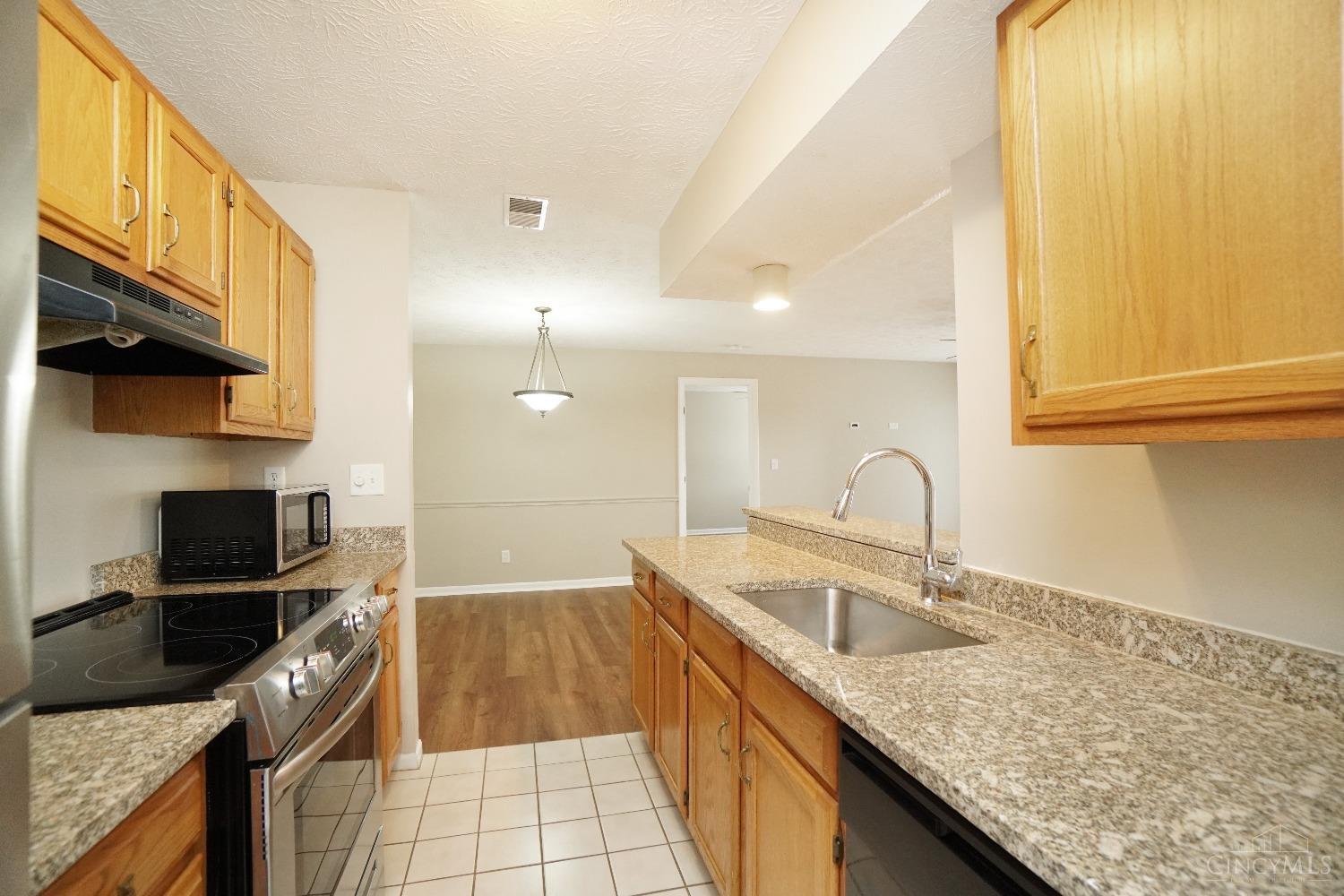8945 Eagleview Drive Property Photo 12