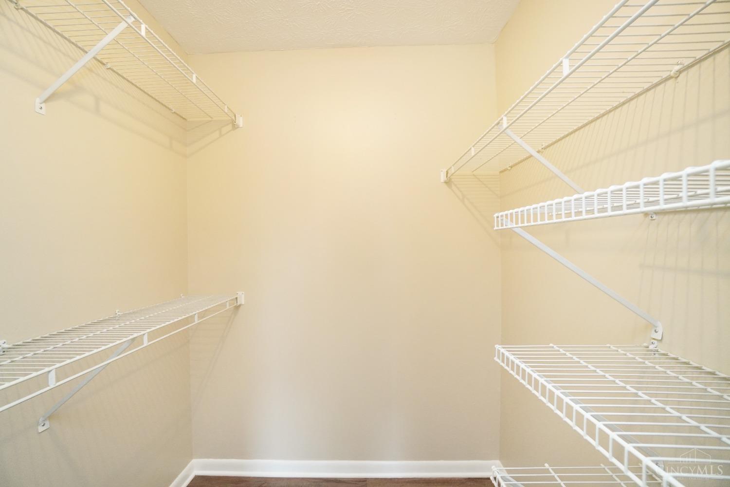 8945 Eagleview Drive Property Photo 17
