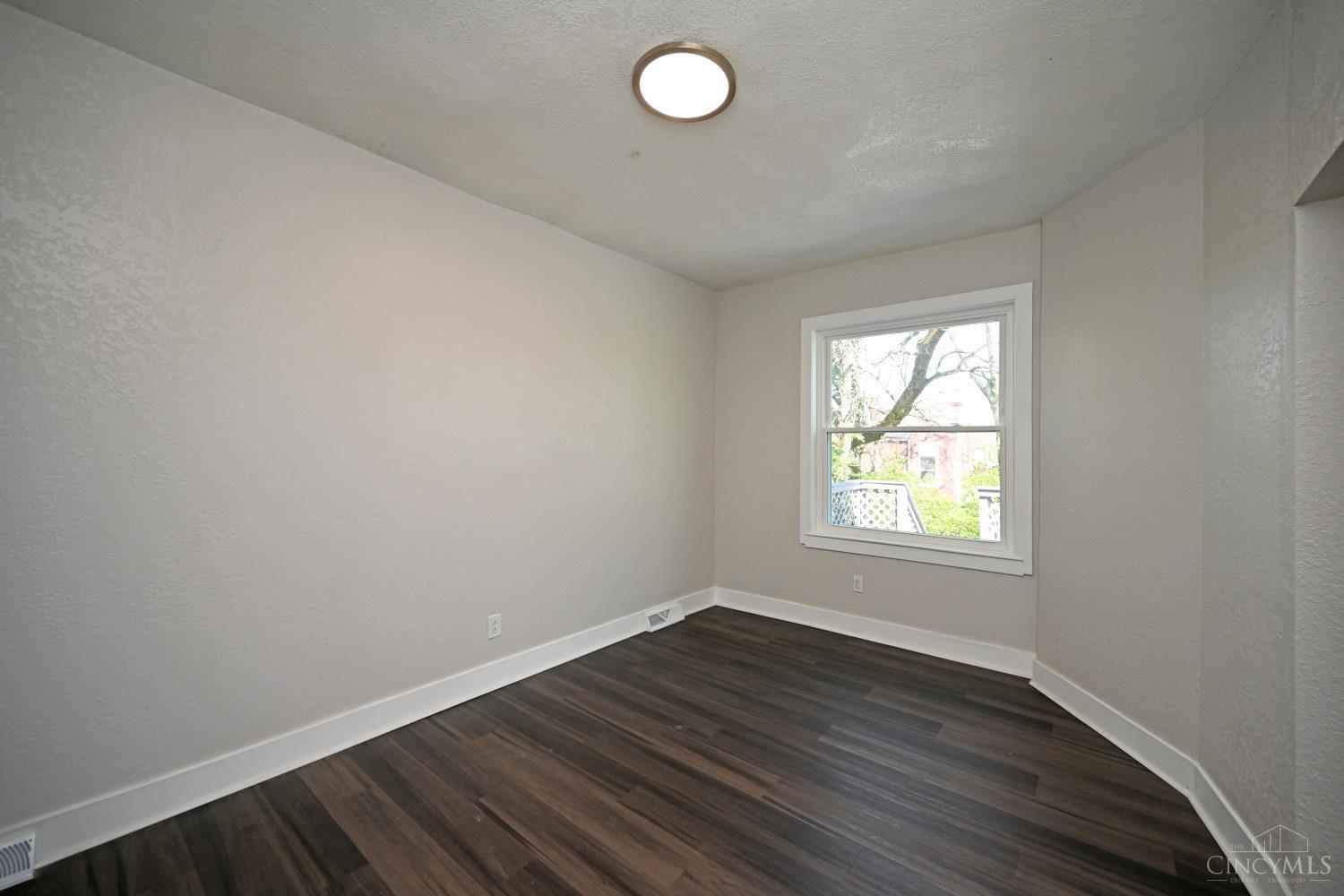 962 Mansion Avenue Property Photo 9
