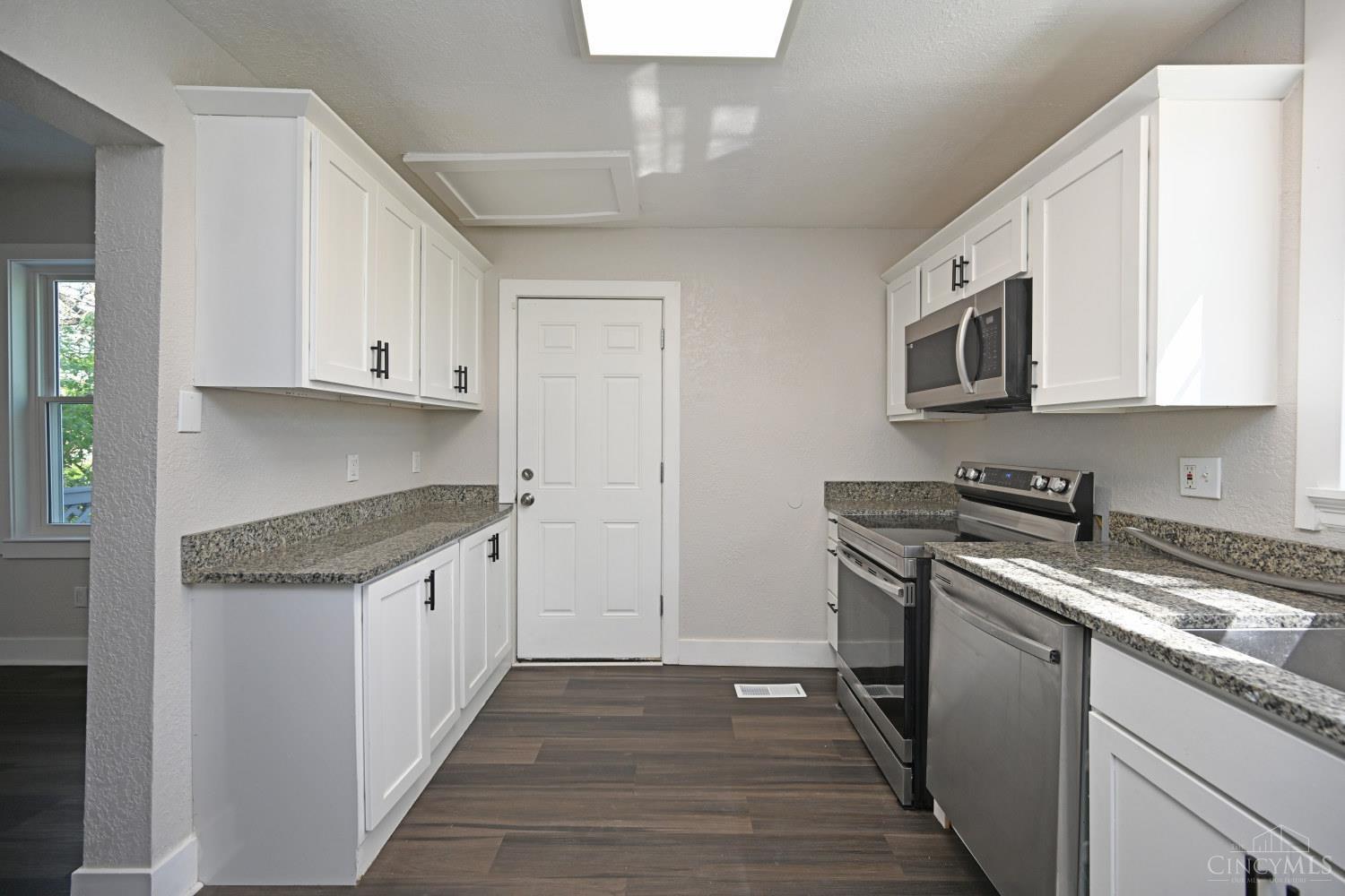 962 Mansion Avenue Property Photo 12
