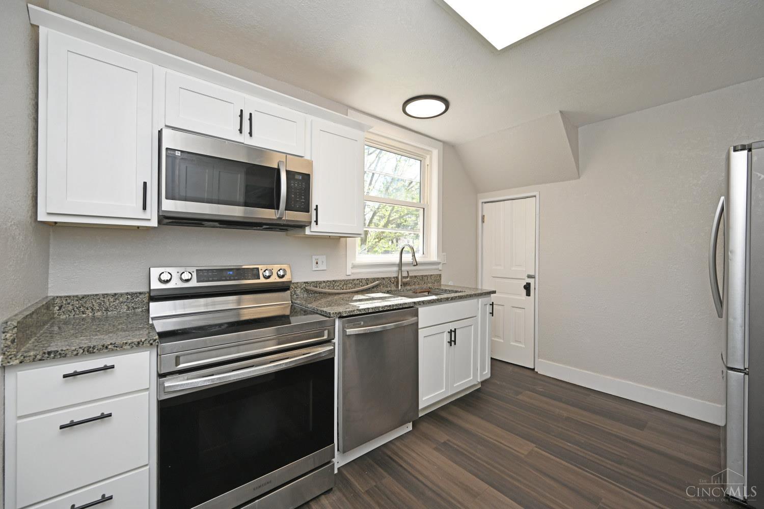 962 Mansion Avenue Property Photo 14